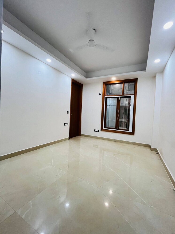 Room, saket 3 Bedroom 1200 Sq.Ft. Builder Floor In Saket Delhi 8835501