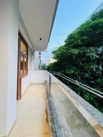 Balcony in 3 BHK Builder Floor at Saket – for Rent