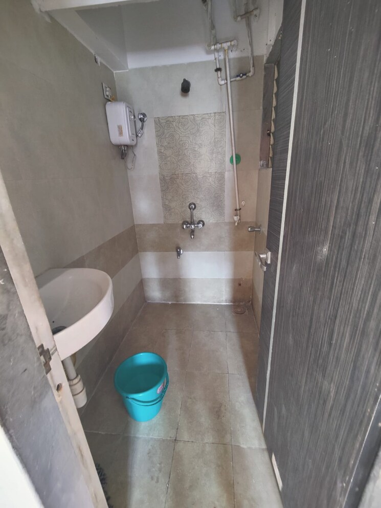 Bathroom, vihang-hills 1 Bedroom 450 Sq.Ft. Apartment In Ghodbunder Road Thane 8835512
