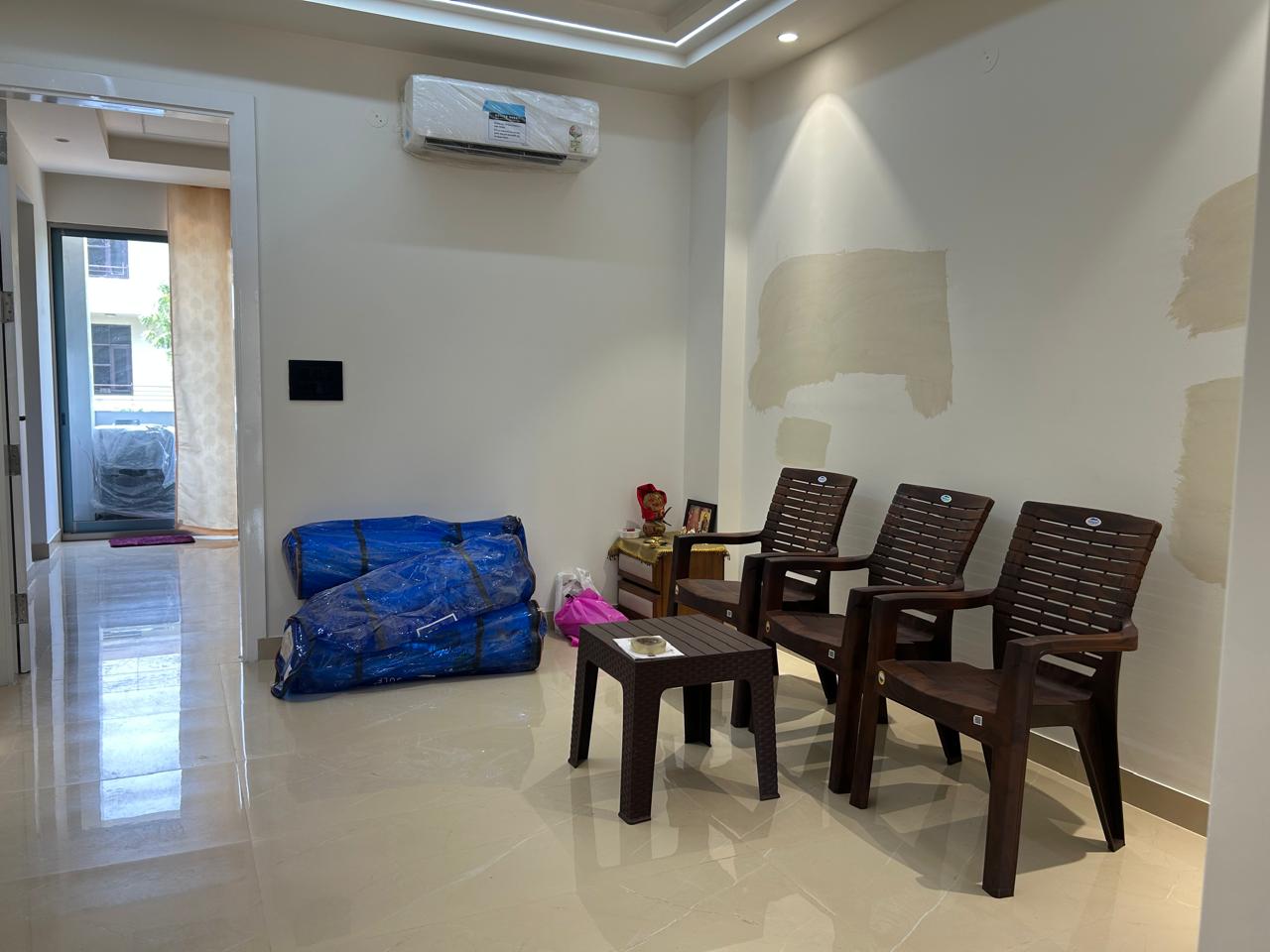 2 BHK + Pooja Room Builder Floor For Rent in Sector 43