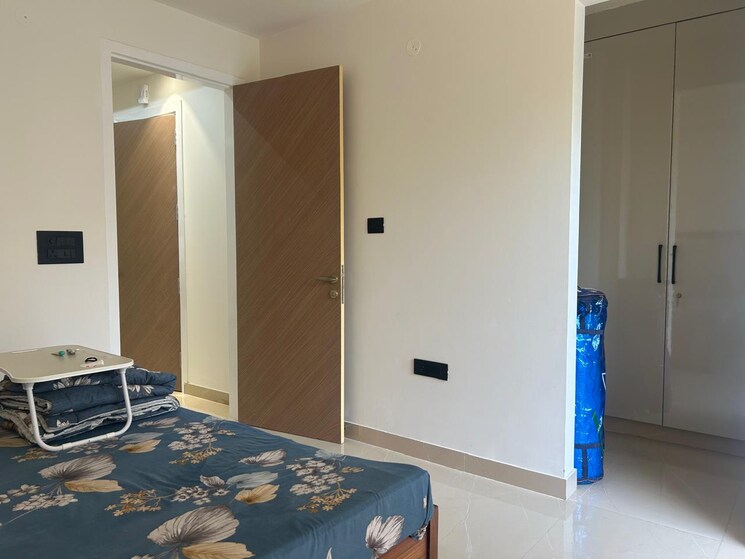 Bedroom, sector 43 2 Bedroom 120 Sq.Yd. Builder Floor In Sector 43 Gurgaon 8835517