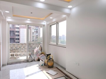 Room in 4 BHK Apartment at Rajarhat Gopalpur – for Sale