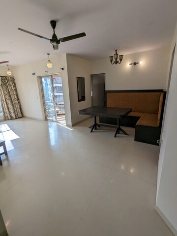 Room in 3 BHK Apartment at Royal Classic Co Op Society, Andheri West – for Sale