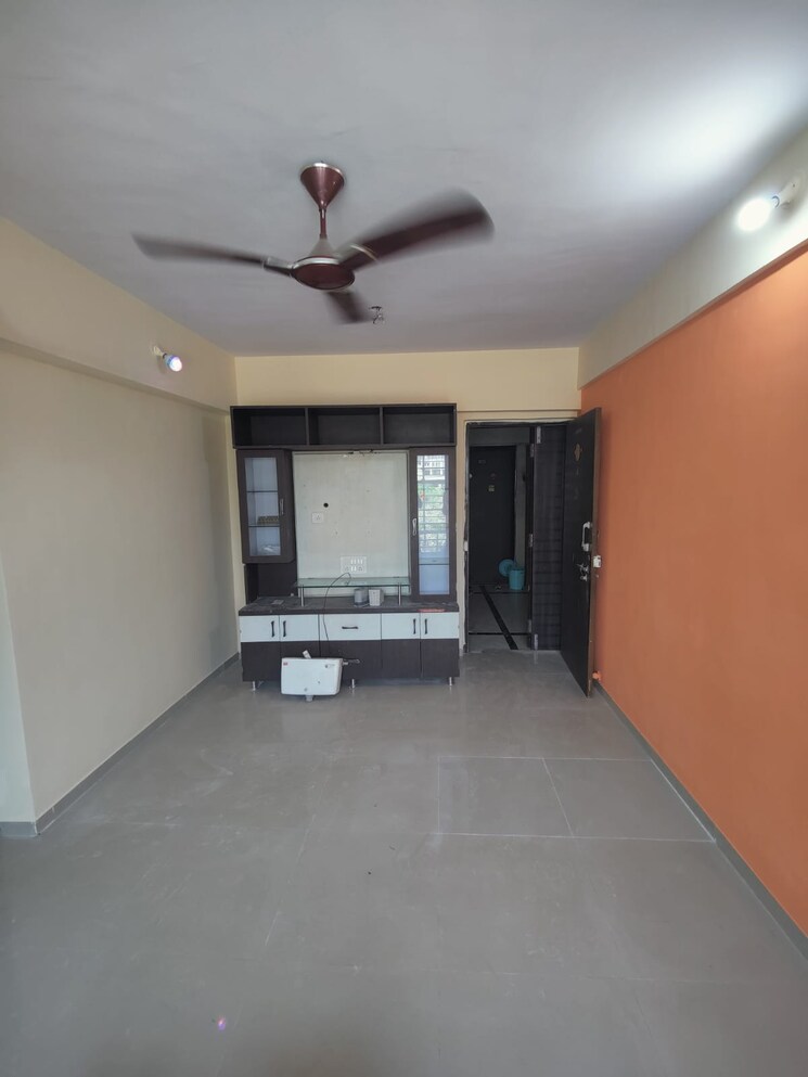Room, kanchan-pushp-society 1 Bedroom 450 Sq.Ft. Apartment In Ghodbunder Road Thane 8835563