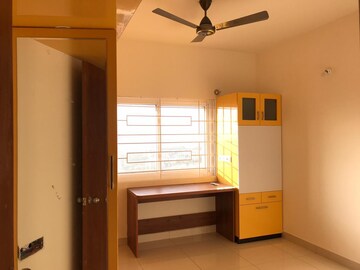 Room in 2 BHK Apartment at Prestige Gulmohar, Horamavu – for Rent