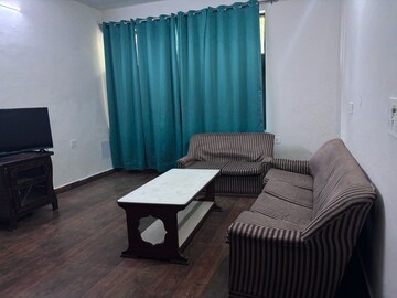 Team Area in 2 BHK Builder Floor at Sector 1 – for Rent
