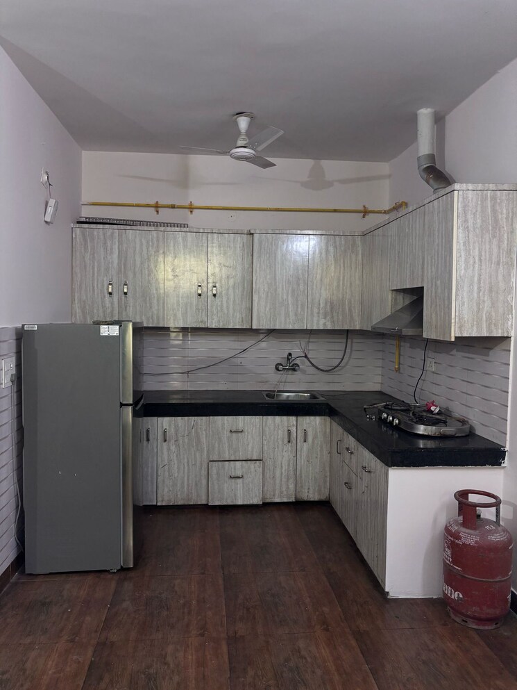 Kitchen, sector 1 2 Bedroom 980 Sq.Ft. Builder Floor In Sector 1 Gurgaon 8835580