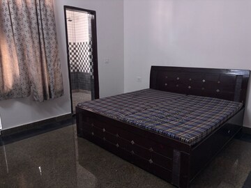 Bedroom in 2 BHK Builder Floor at Sector 1 – for Rent