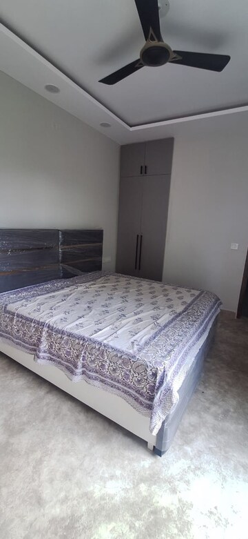 Room in  Pg at Rajouri Garden – for Rent