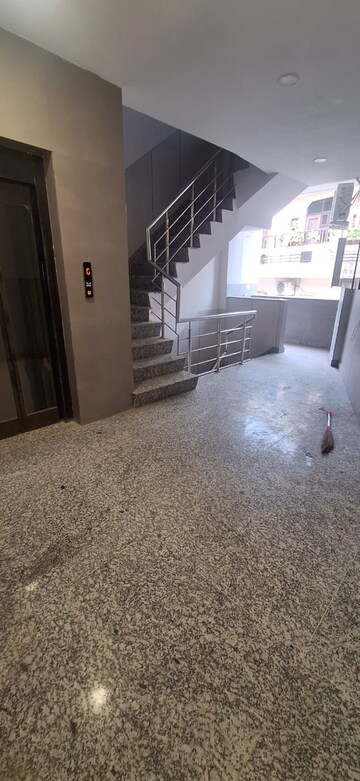 Room in  Pg at Rajouri Garden – for Rent
