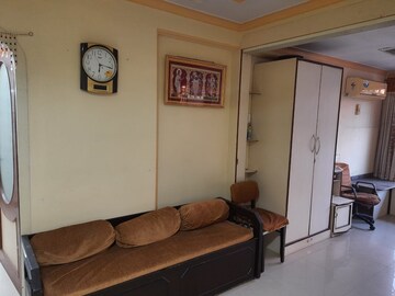 Bedroom in 2 BHK Apartment at Simla House, Malabar Hill – for Rent