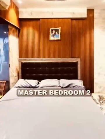 Bedroom in 2 BHK Apartment at Suhas CHS Vile Parle, Vile Parle West – for Rent