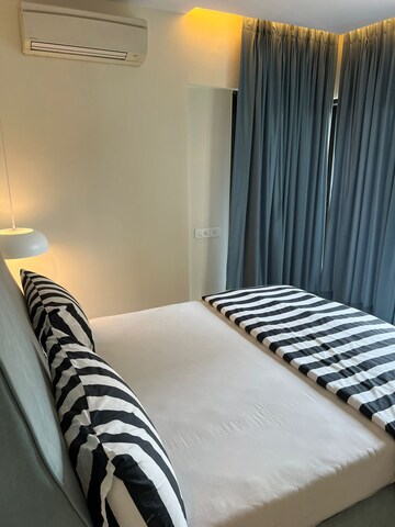 Bedroom in 2 BHK Apartment at Suhas CHS Vile Parle, Vile Parle West – for Rent