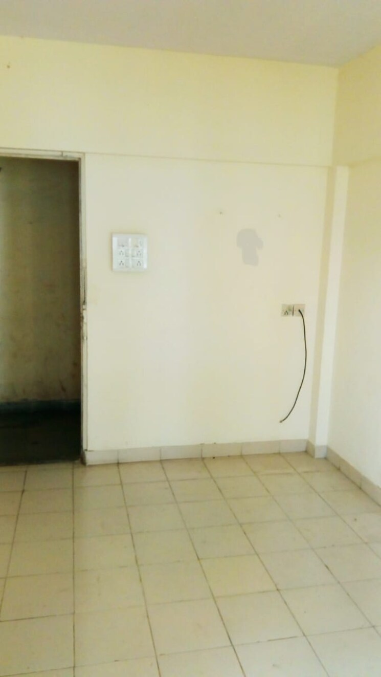 Room, daya-sagar-chsl 1 RK 300 Sq.Ft. Apartment In Goregaon East Mumbai 8835680