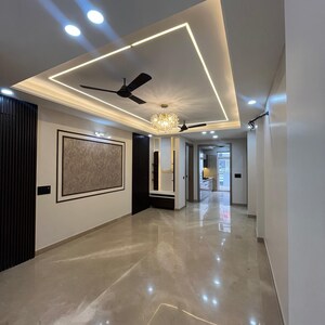Room in 4 BHK Builder Floor at Sushant Lok 3, Sector 57 – for Sale