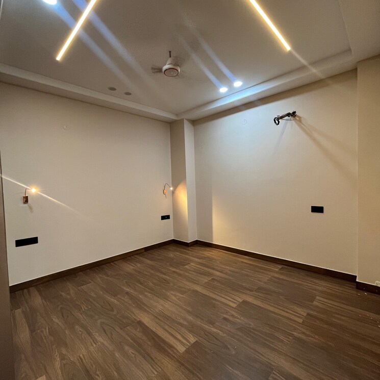 Room, sushant-lok-3 4 Bedroom 300 Sq.Yd. Builder Floor In Sector 57 Gurgaon 8835703