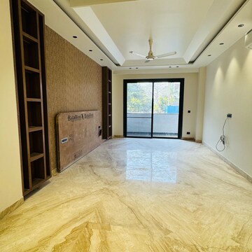 Bedroom in 4 BHK Builder Floor at SS Mayfield Gardens, Mayfield Garden – for Sale