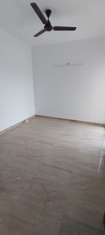 Furnished Amenities in 2.5 BHK Apartment at Aditya Park Town, Mahurali – for Rent