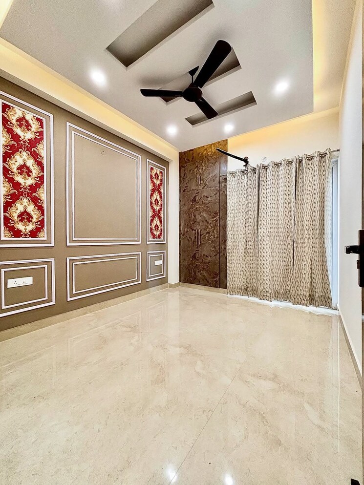 Room, puri-kohinoor 3 Bedroom 170 Sq.Yd. Builder Floor In Sector 89 Faridabad 8835822