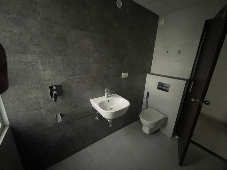 Master Bedroom, hero-homes-phase-2 3 Bedroom 1689 Sq.Ft. Apartment In Sector 104 Gurgaon 8835839