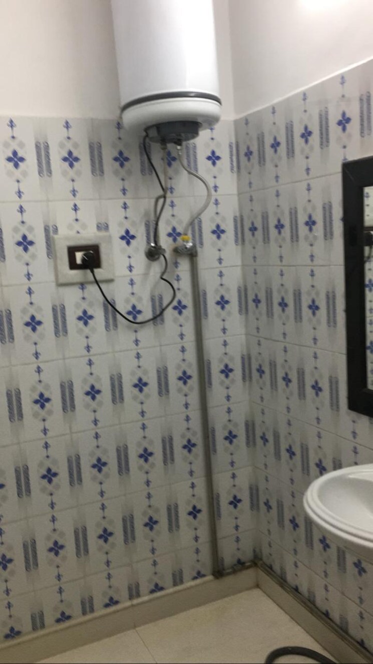 Bathroom, gulmohar park 3 Bedroom 2200 Sq.Ft. Builder Floor In Gulmohar Park Delhi 8835846