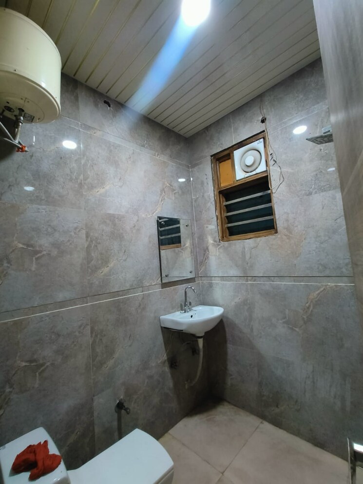 Bathroom, saket 1 Bedroom 501 Sq.Ft. Builder Floor In Saket Delhi 8835869