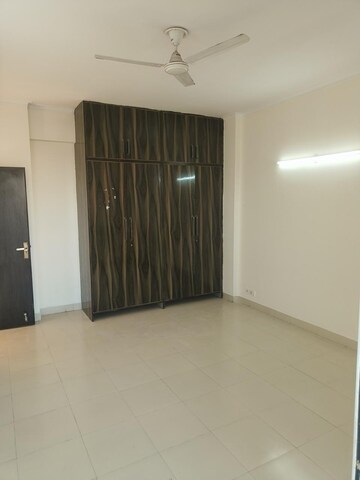 Room in 3 BHK Apartment at Ardee City Palm Grove Heights, Sector 52 – for Rent