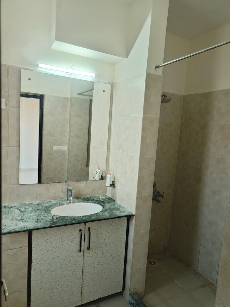 Kitchen, ardee-city-palm-grove-heights 3 Bedroom 2350 Sq.Ft. Apartment In Sector 52 Gurgaon 8835848