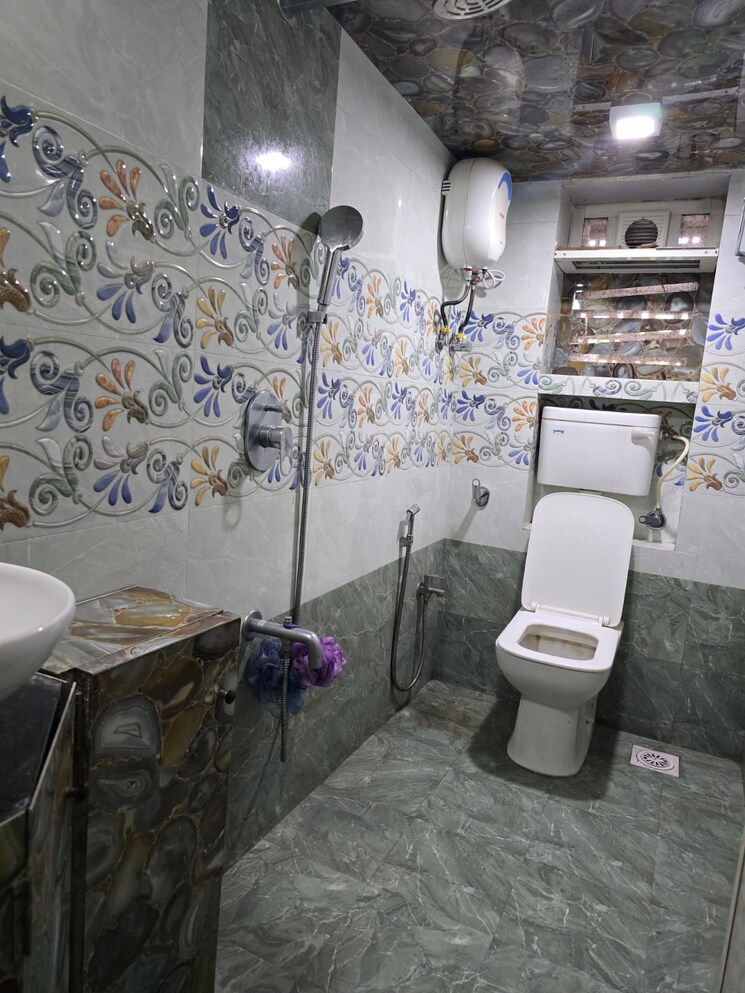 Bathroom, chakala Pg For Girls In Chakala 8835943