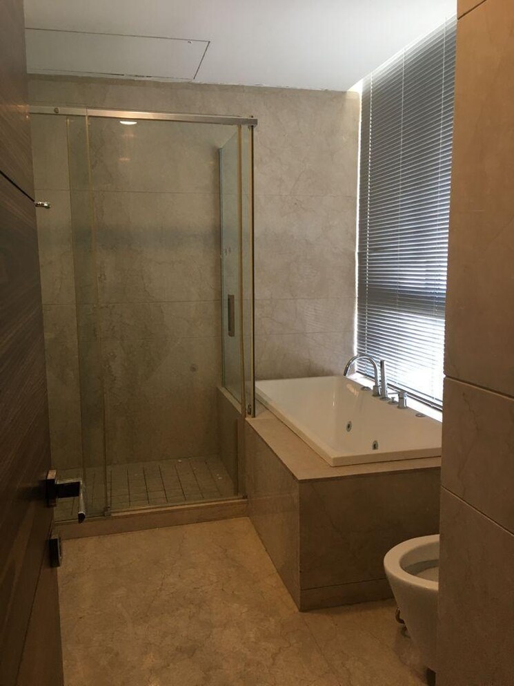 Bathroom, m3m-golf-estate 4 Bedroom 4785 Sq.Ft. Apartment In Sector 65 Gurgaon 8835890
