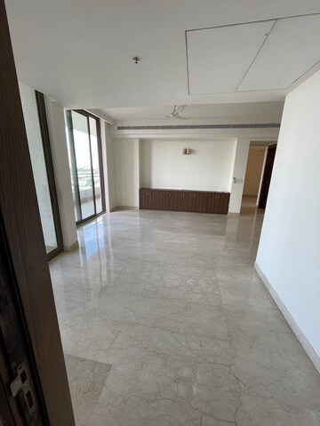 Room in 4 BHK Apartment at M3M Golf Estate, Sector 65 – for Sale