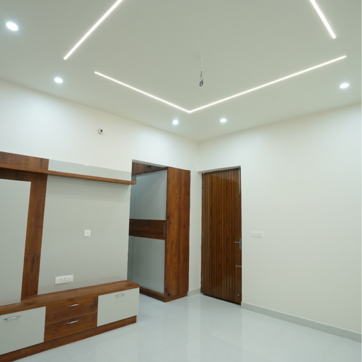 Room, ambala highway 6 Bedroom 242 Sq.Yd. Independent House In Ambala Highway Zirakpur 8835919