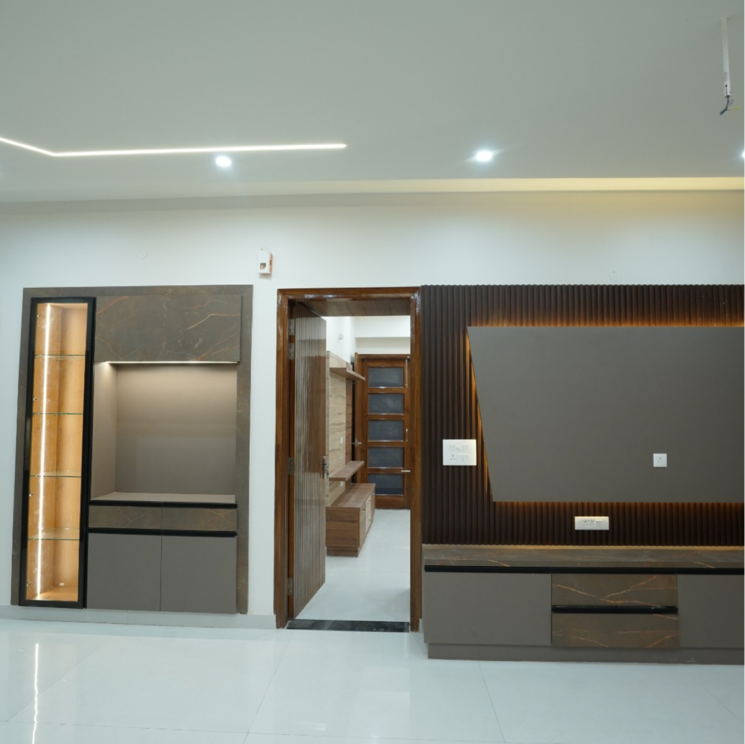 Room, ambala highway 6 Bedroom 242 Sq.Yd. Independent House In Ambala Highway Zirakpur 8835919