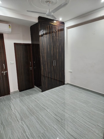 2 BHK Apartment For Rent in Pioneer Park Phase 1, Sector 61