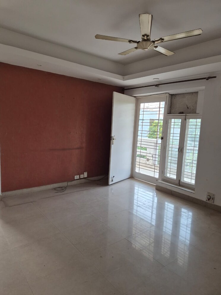 Room, pioneer-park-phase-1 2 Bedroom 1200 Sq.Ft. Apartment In Sector 61 Gurgaon 8835918