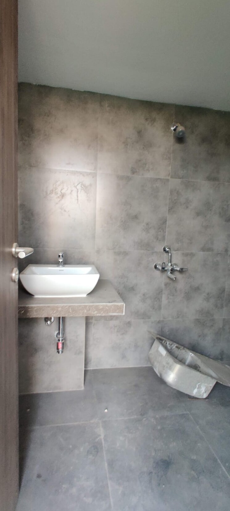 Bathroom, hubtown-seasons 2 Bedroom 754 Sq.Ft. Apartment In Chembur Mumbai 8835947