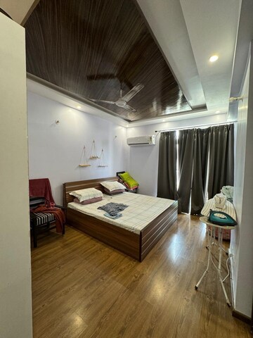 Master Bedroom in 3.5 BHK Apartment at Paarth Aadyant, Gomti Nagar – for Rent