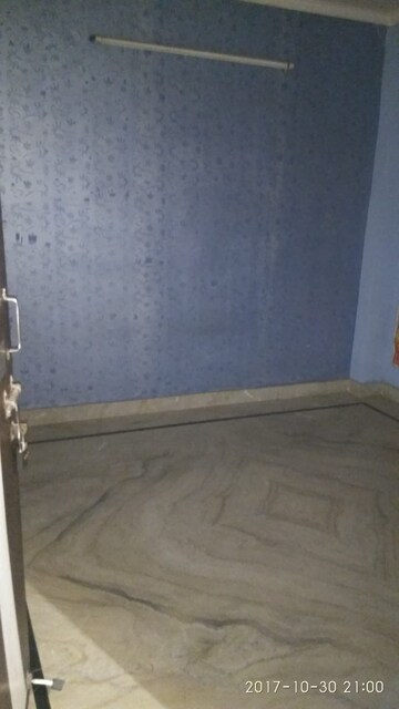 Room in 2 BHK Builder Floor at Laxmi Nagar – for Sale