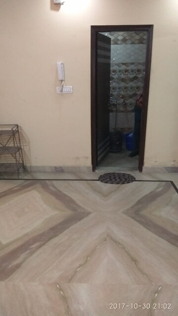 Room in 2 BHK Builder Floor at Laxmi Nagar – for Sale