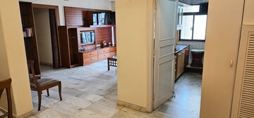 Room in 3 BHK Apartment at Thane West – for Rent