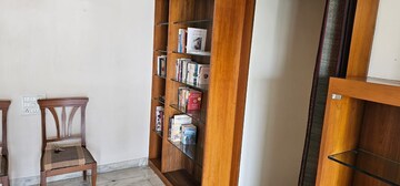 Furnished Amenities in 3 BHK Apartment at Thane West – for Rent
