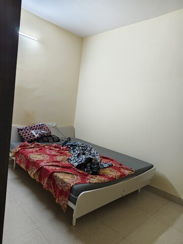 Bedroom in 2 BHK Apartment at Halasuru – for Rent