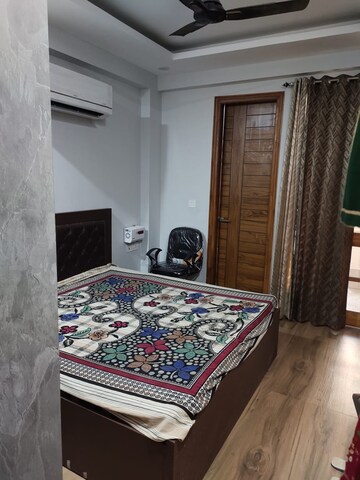 Bedroom in 2 BHK Builder Floor at Orchid Island, Sector 51 – for Rent