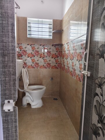 Bathroom in 2 BHK Builder Floor at Halasuru – for Rent