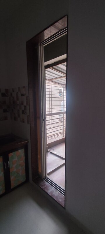 Bathroom in 1.5 BHK Apartment at Kalyani Height, Kalyan West – for Sale