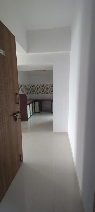 Room in 1.5 BHK Apartment at Kalyani Height, Kalyan West – for Sale