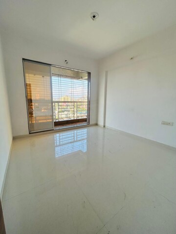 Room in 1.5 BHK Apartment at Kalyani Height, Kalyan West – for Sale