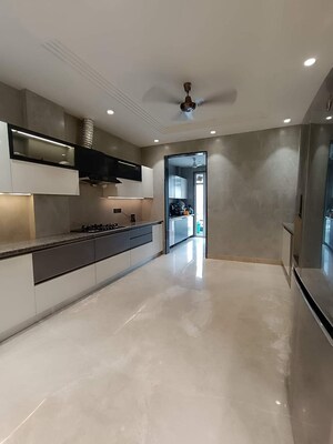 Room in 4 BHK Builder Floor at Palam Vihar Residents Association, Palam Vihar – for Sale