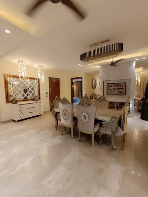 Parking in 4 BHK Builder Floor at Palam Vihar Residents Association, Palam Vihar – for Sale