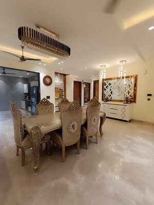 Master Bedroom in 4 BHK Builder Floor at Palam Vihar Residents Association, Palam Vihar – for Sale